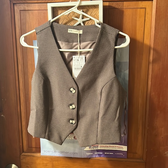 Stradivarius-Waist Coat - Picture 1 of 1